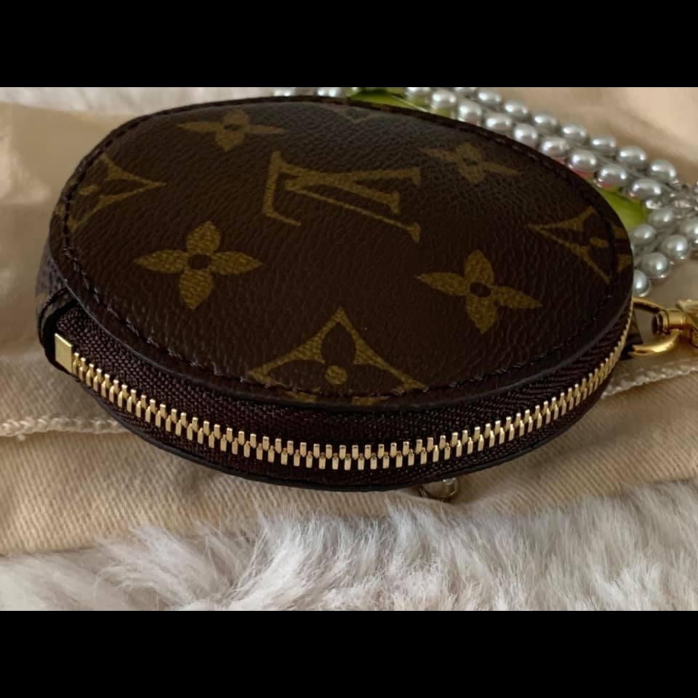 ❌❌SOLD❌❌LV round coin purse from multi pochette